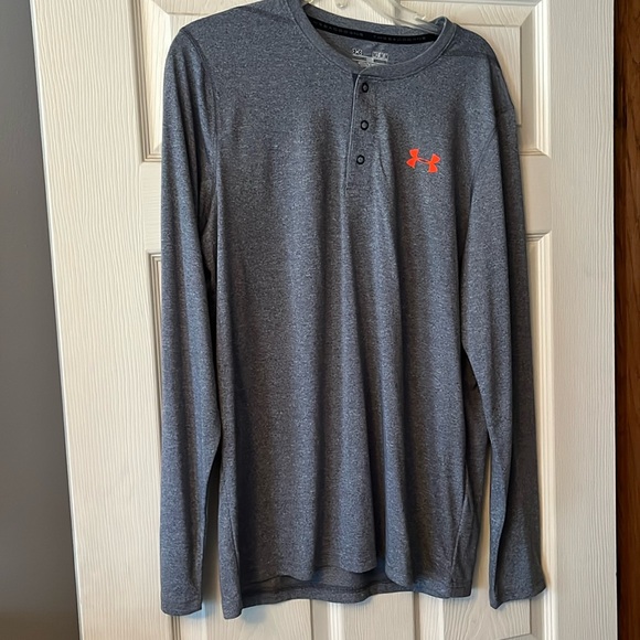 Under armor long sleeve - Picture 1 of 1